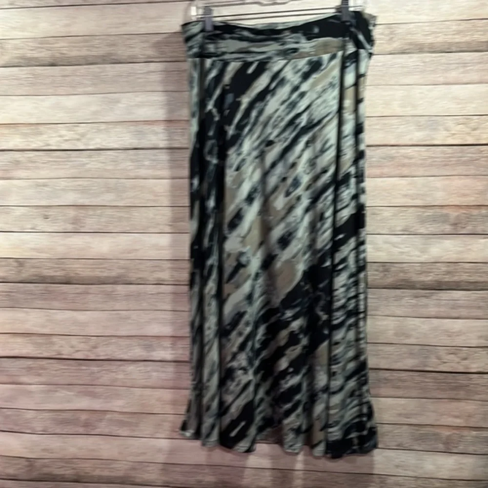Robert Louis womens skirt - Picture 3 of 4